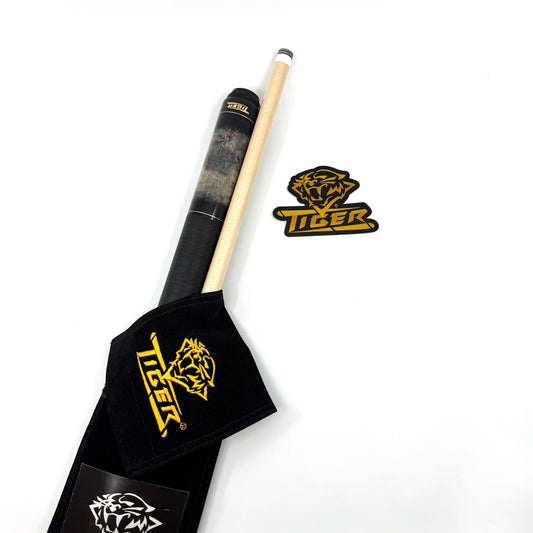 Tiger Classic 2 Tiger Performance cue Black 19.0 oz w/Genuine Solid Black Irish Linen. With black velvet case.
